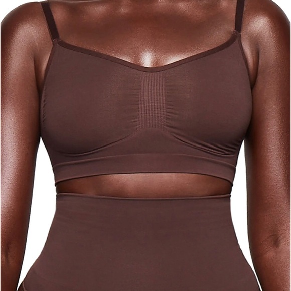 SKIMS Other - 🚨🚨SKIMS BUNDLE sculpting bralettes 🚨🚨